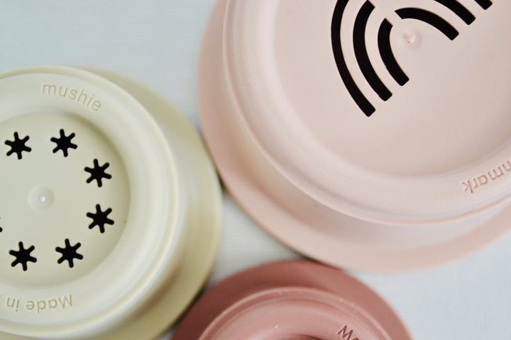 Stapelbecher Stacking Cups mushie ab 6 Monate | hochwertige Materialien: ungiftiges, BPA-freies Silikon in Lebensmittelqualität | skandinavisches Design und ansprechender Farbe | Fördert die Entwicklung feinmotorischer Fähigkeiten und logisches Denken 